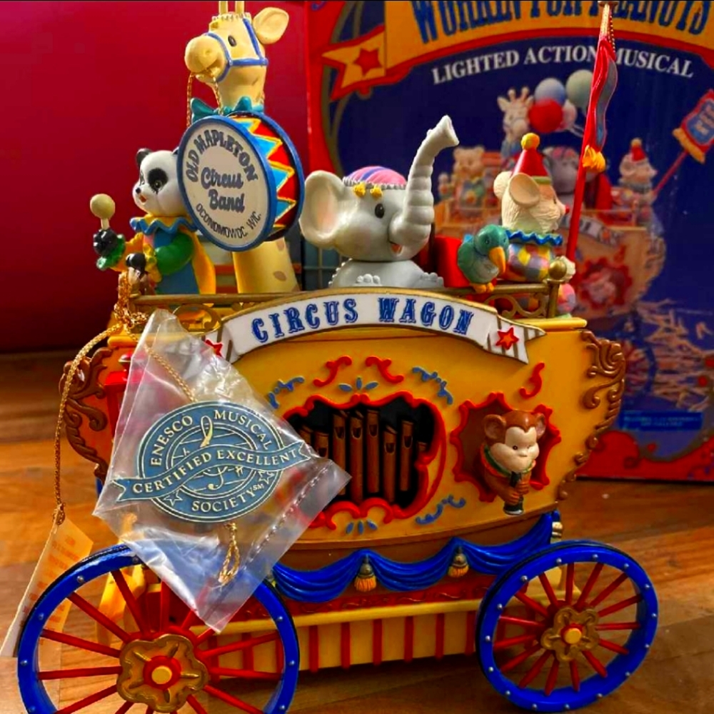 Collectable Vintage Circus themed Music Box